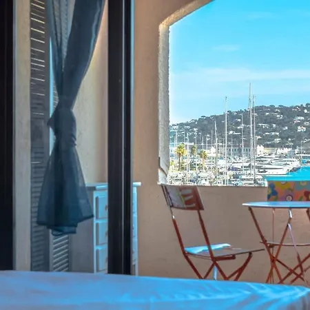 La Marina L Views & Parking L Shellter Apartament *